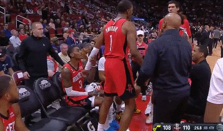 小摩擦无伤大雅 新科探花21+9助火箭赛季首胜