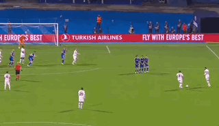 腾讯体育官网-【欧冠】莱昂千里单骑一条龙!AC米兰客场4比0大胜